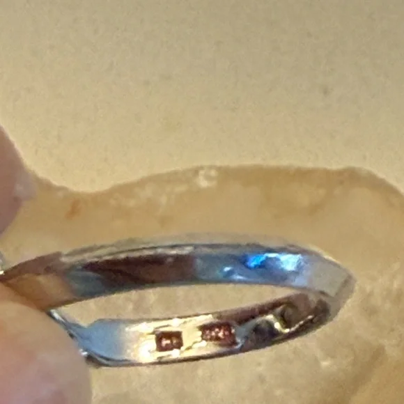 HP 🎉 Blue topaz ring size 5 - Picture 14 of 16